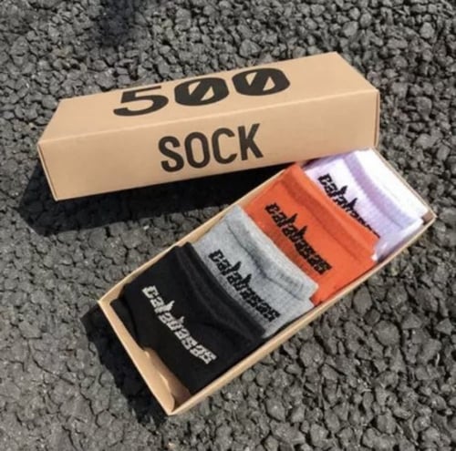 Yeezy socks 500 4 Pcs Free size