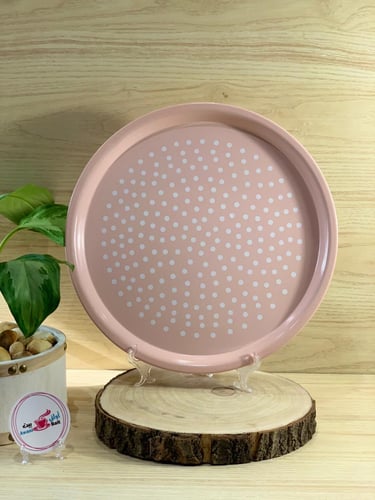 صحن معدني كبير