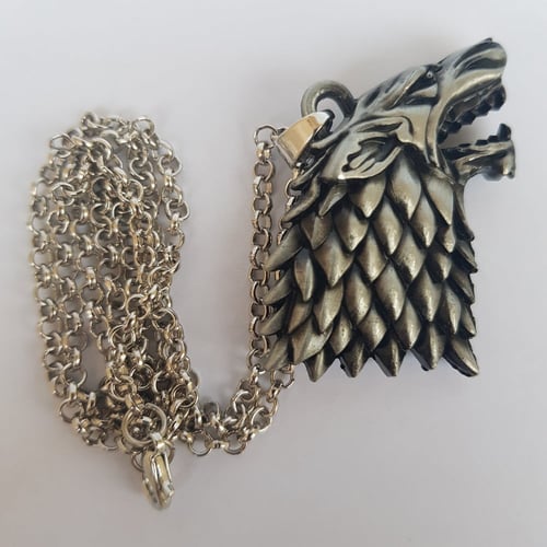 سلسال ستارك قيم أوف ثرونز فضي