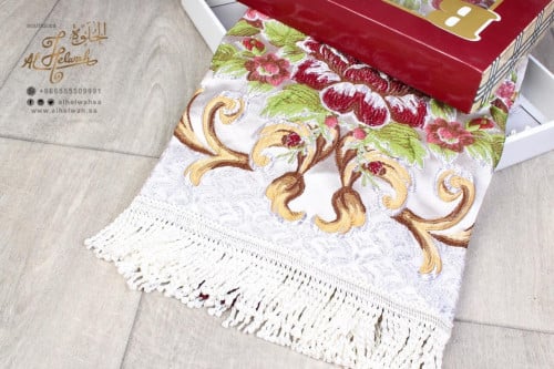 سجادة صلاة تركي فاخرة بعلبة 65x110 سم