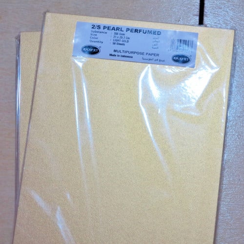 ورق معطر ذهبي 300 جرام A4