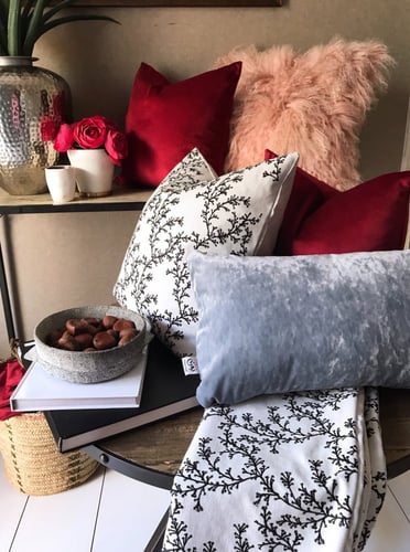 غطاء وسادة مخمل روج