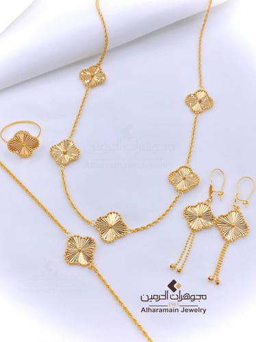 طقم ذهب عيار 21