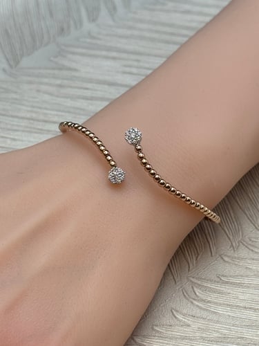‏أسواره الماس
