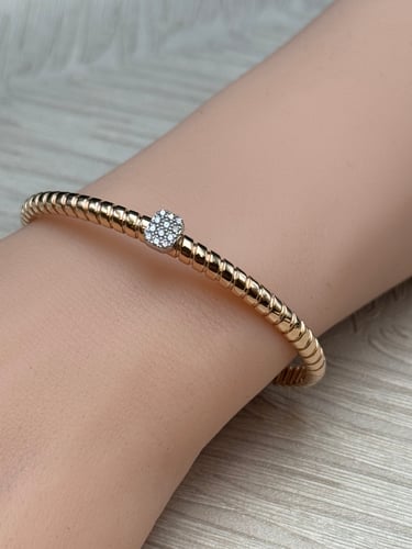 ‏أسواره ألماس