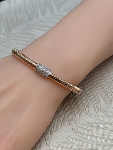 ‏أسواره الماس