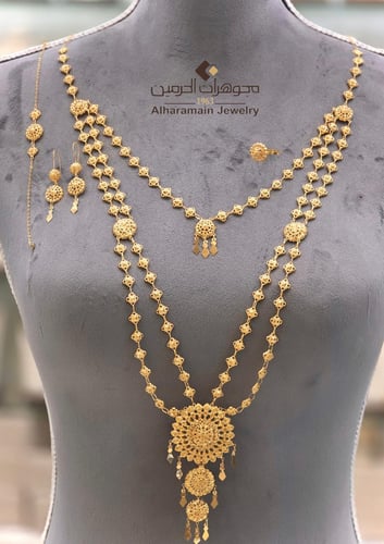 طقم ذهب عيار 21