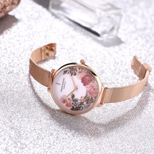 ساعة يد نسائية بناتية بخلفية بيضاء و ورود مطبوعة ش...
