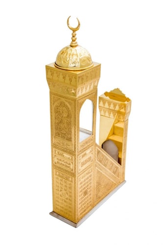 منبر ذهبى من تراث الفن الإسلامي حجم كبير