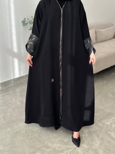 عبايه مزون + نقاب +طرحه)