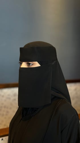 3طرحه اسود ربط + نقاب قصير + نقاب وسط