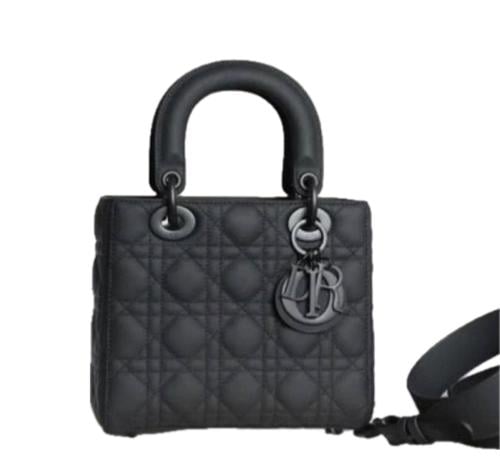 حقيبة ليدي ديور (Lady Dior)