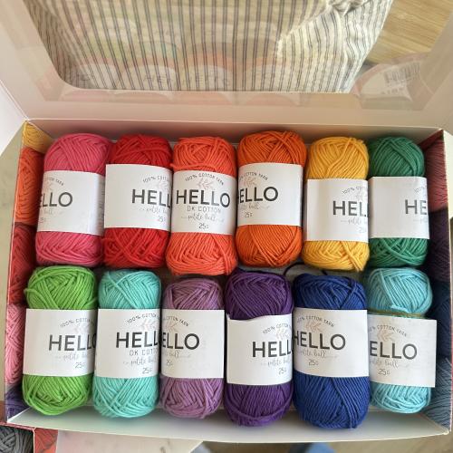 بوكس من خيط hello