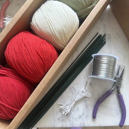 صندوق حياكة وردة