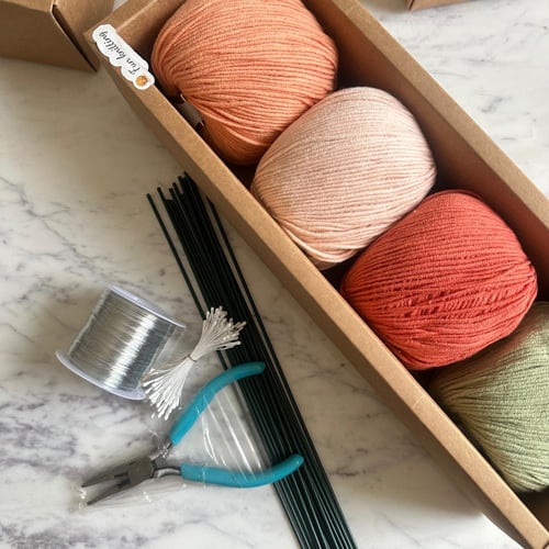 صندوق حياكة وردة