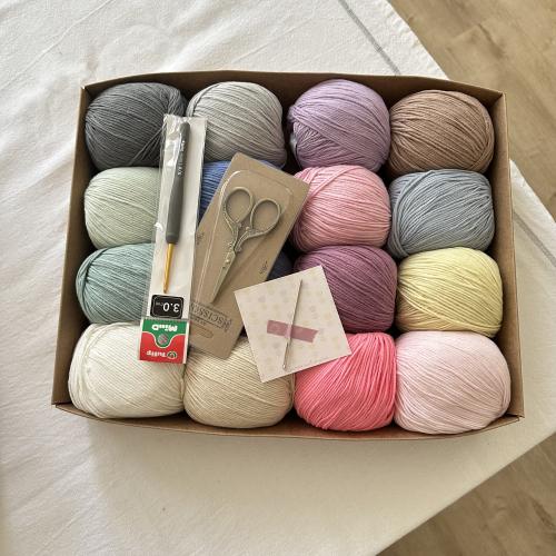 خيوط مع ادوات