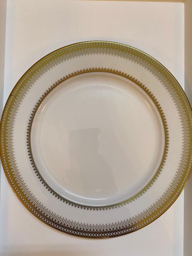 طقم سفرة رجاج بورسلان ١110 قطعة ذهبي