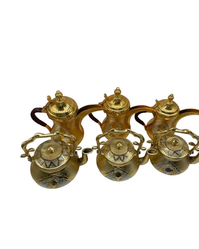 طقم دلال مع آباريق ألمنيوم