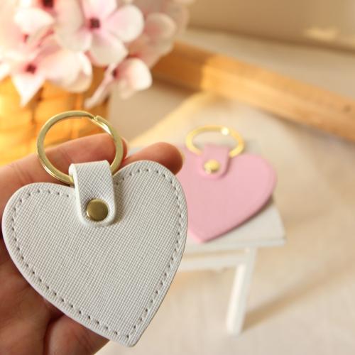 ميدالية قلب مع حفر الاسم