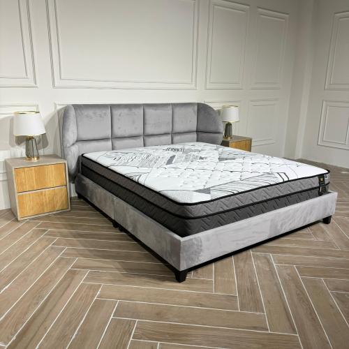 سرير مربعات بجوانب square bed