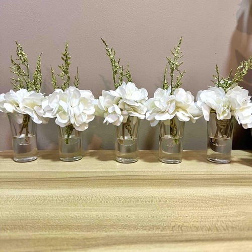 فازات ميني زجاج ورد ابيض