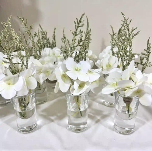 فازات ميني زجاج ورد ابيض