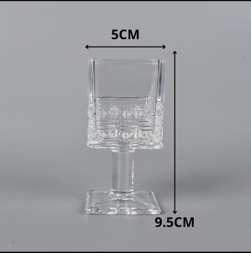 كاسات صغيره مشروبات او للحلويات مربعات