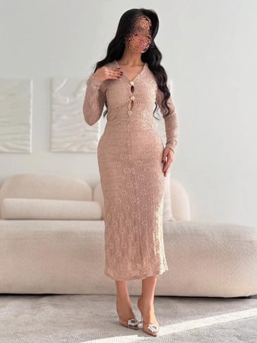 فستان ميدي بـ أكمام طويلة، مصنوع من قماش الكروشيه...