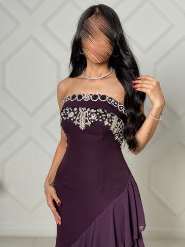 فستان بنفسجي بطبقات كشكش