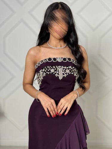 فستان بنفسجي بطبقات كشكش