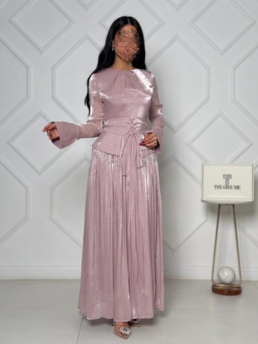 فستان ناعم طويل باكمام واسعة