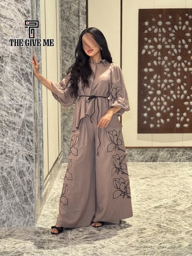 طقم مطرز بزهور