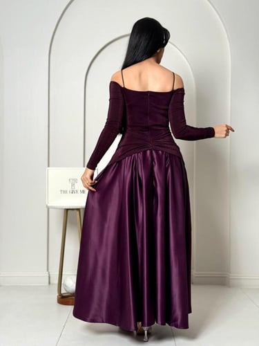 فستان سهرة مودرين مكشوف الاكمام