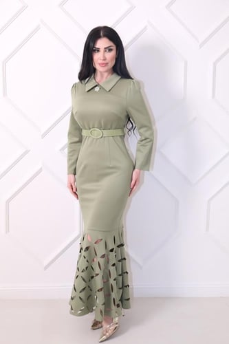 فستان بلياقه بحزام على الخصر