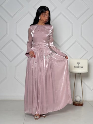 فستان ناعم طويل باكمام واسعة