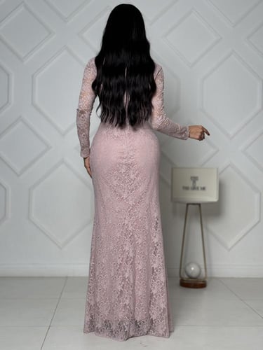 فستان دانتيل ملكي بتصميم الخصر الملفوف