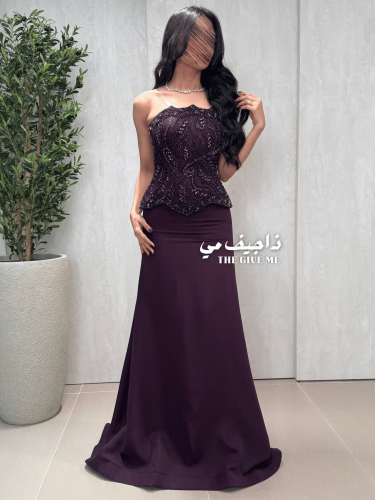فستان سهرة كلاسيكي بدون أكمام و بقصه علوية مزينه ب...