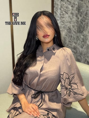 طقم مطرز بزهور