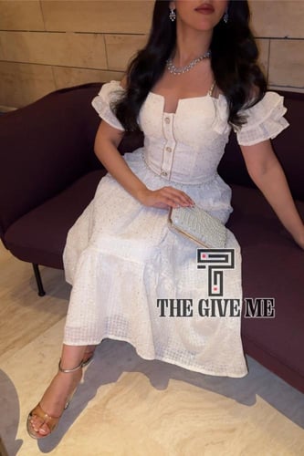 طقم بتنوره وبلوزه بخامة تطريز بحزام