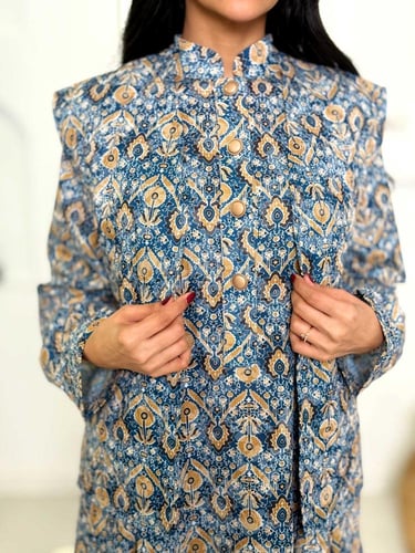 جلابية بقطعتين بنقشة تراثية طويلة