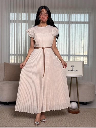 فستان الأنوثة بكسرات البليسيه الناعمة