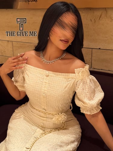 فستان طويل بخامة تطريز باكمام بف بحزام على الخصر