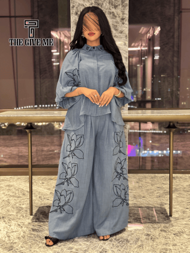 طقم مطرز بزهور