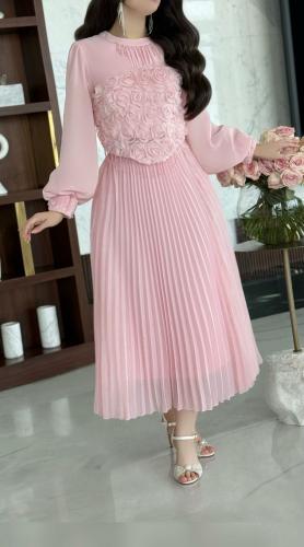 طقم بليسيه بتصميم صدرية زهور بارزة