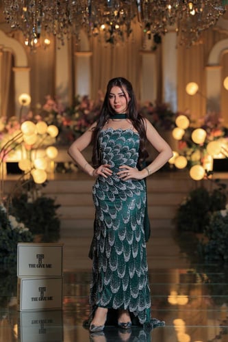 فستان فينوس فاخر أخضر زمردي مطرز