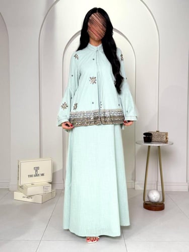 طقم قطعتين بتطريز يدوي فاخر