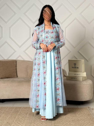 طقم جلابية نسائية مع كارديجان طويل مطرز وتل شفاف