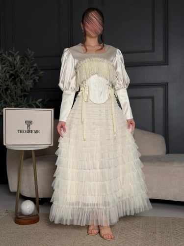 طقم التول والساتان الملكي