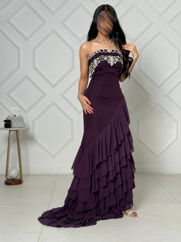 فستان بنفسجي بطبقات كشكش