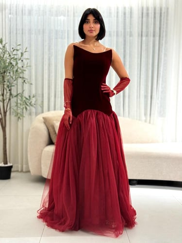 فستان برغندي بصدر جوخ